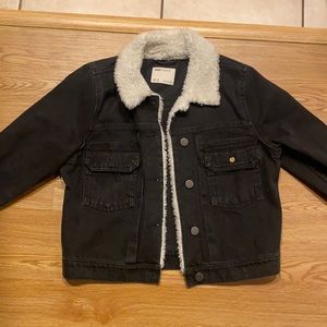 Denim jacket with fur trim